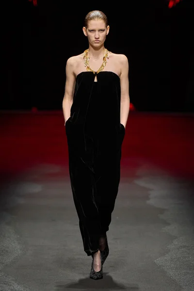 Look 54
